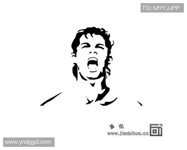 足球天王C罗经典瞬间素描艺术作品呈现完美技艺与运动魅力